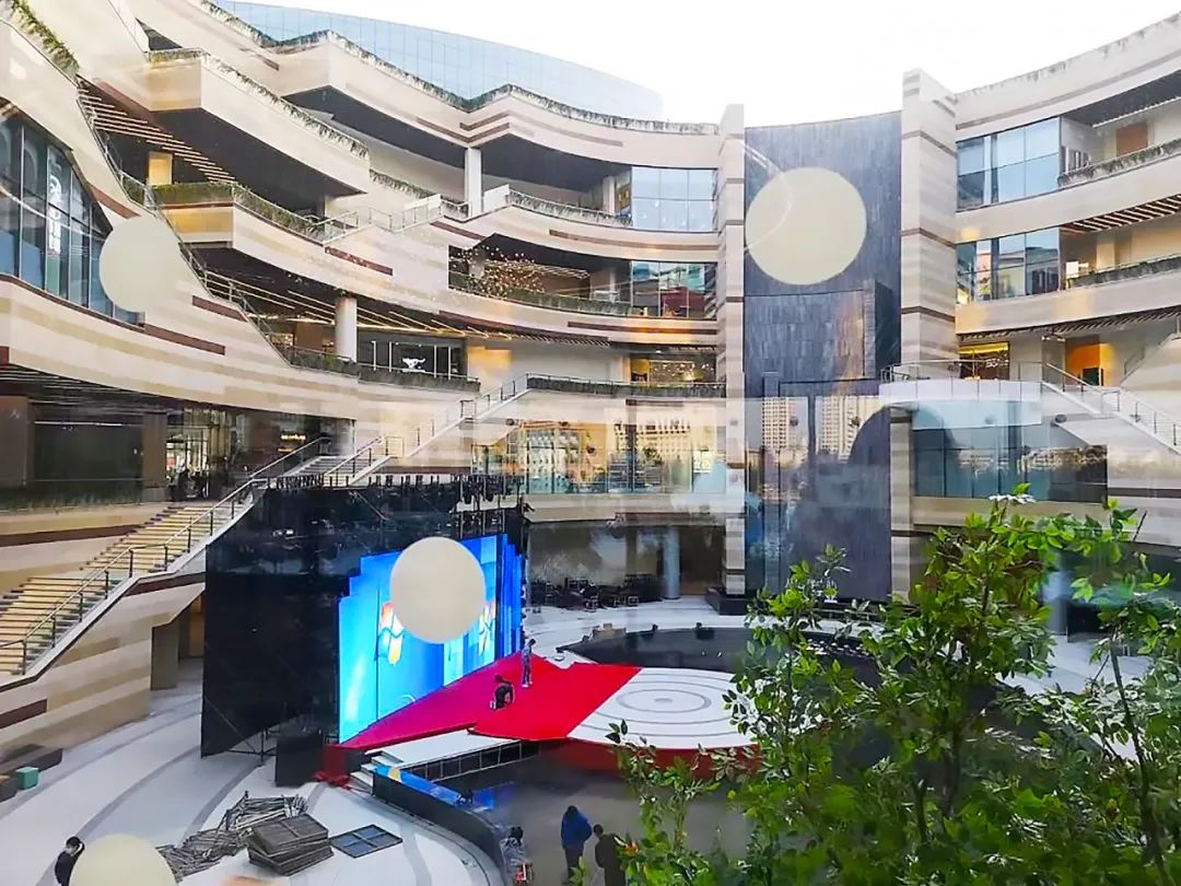 无锡八佰伴中心华丽亮相——金螳螂用专业打造无锡城市商业新标杆