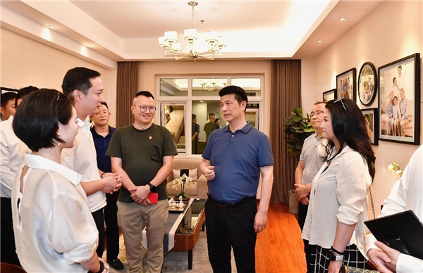 湖北恩施州利川市委领导一行参观碧桂园九华山庄深入探讨生态康养产业