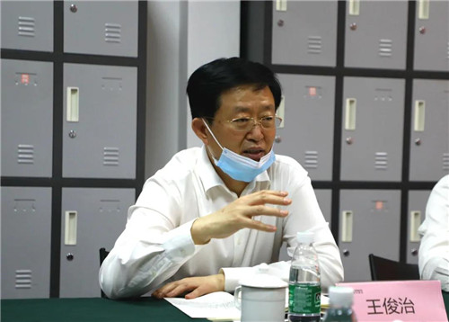 中华全国总工会书记处书记王俊治到北京顺丰调研