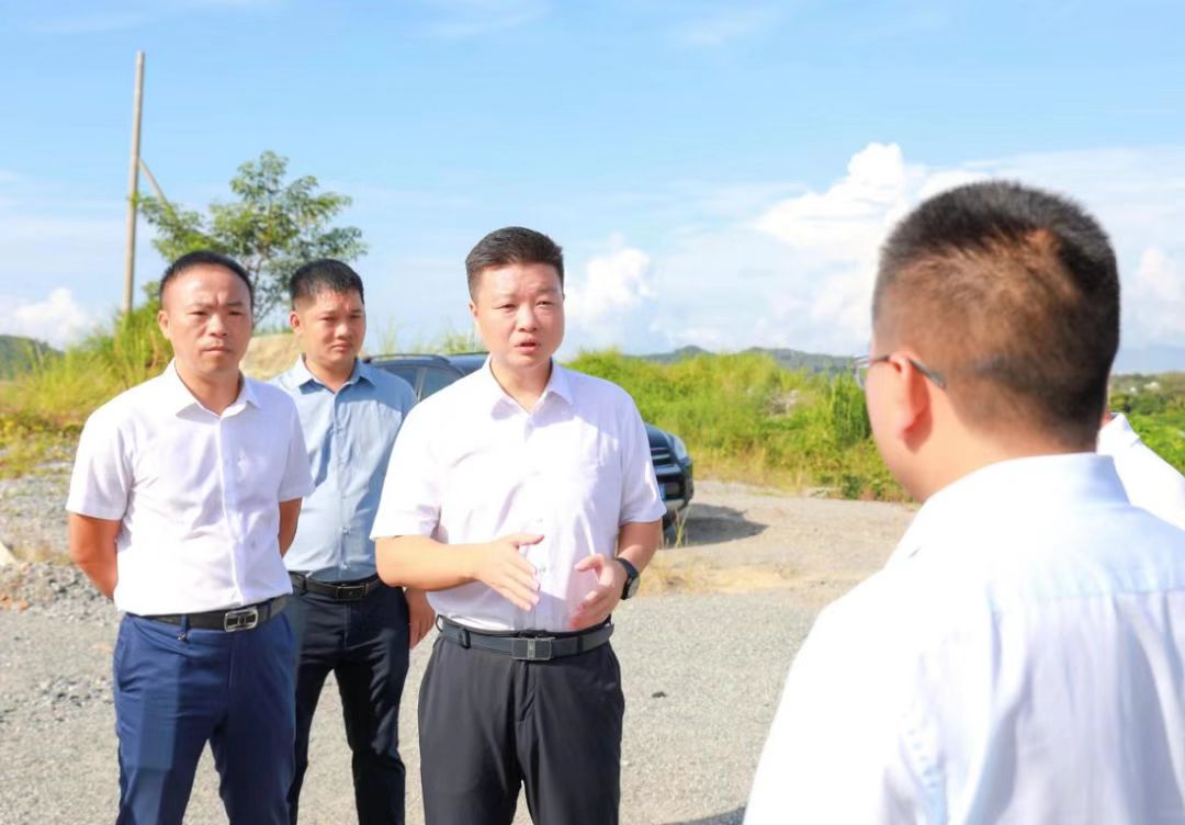 海南省陵水县委书记到英州镇调研中央生态环保督察整改工作