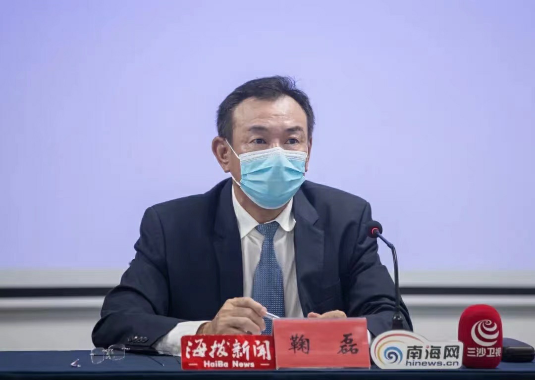 海口江东新区管理局党委书记鞠磊答记者问时表示:今年海口市认真贯彻