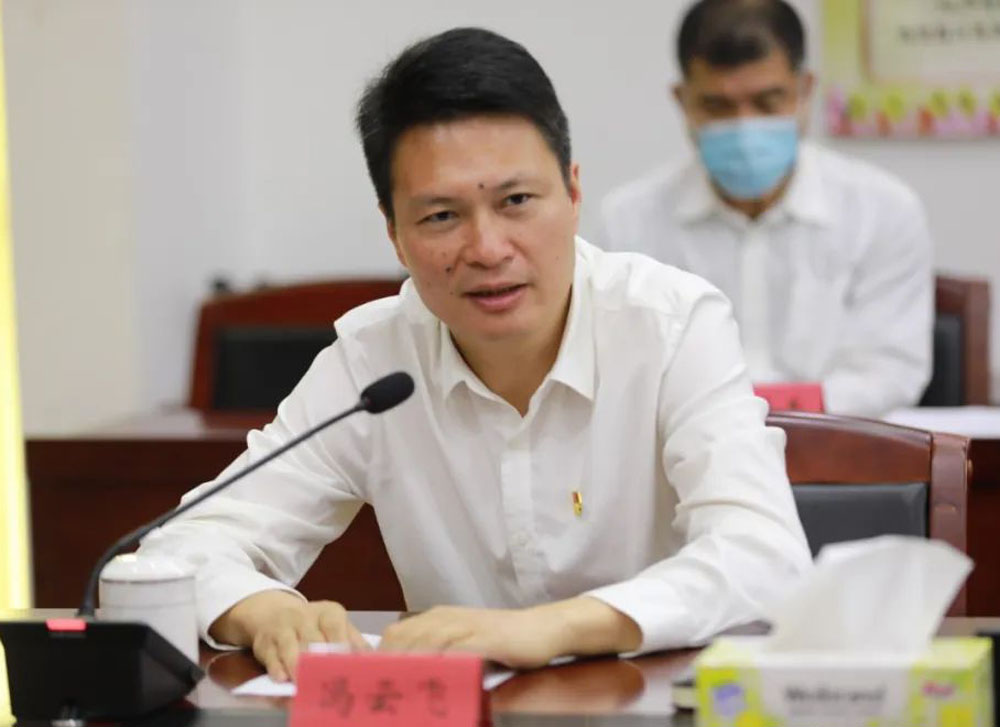 海南定安县委书记刘峰松主持召开节后团拜会