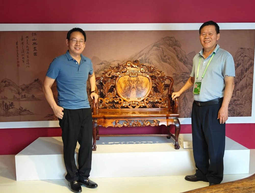 消费日报网>海南播报>行业焦点> 国盛红木董事吴名光据了解,国盛红木