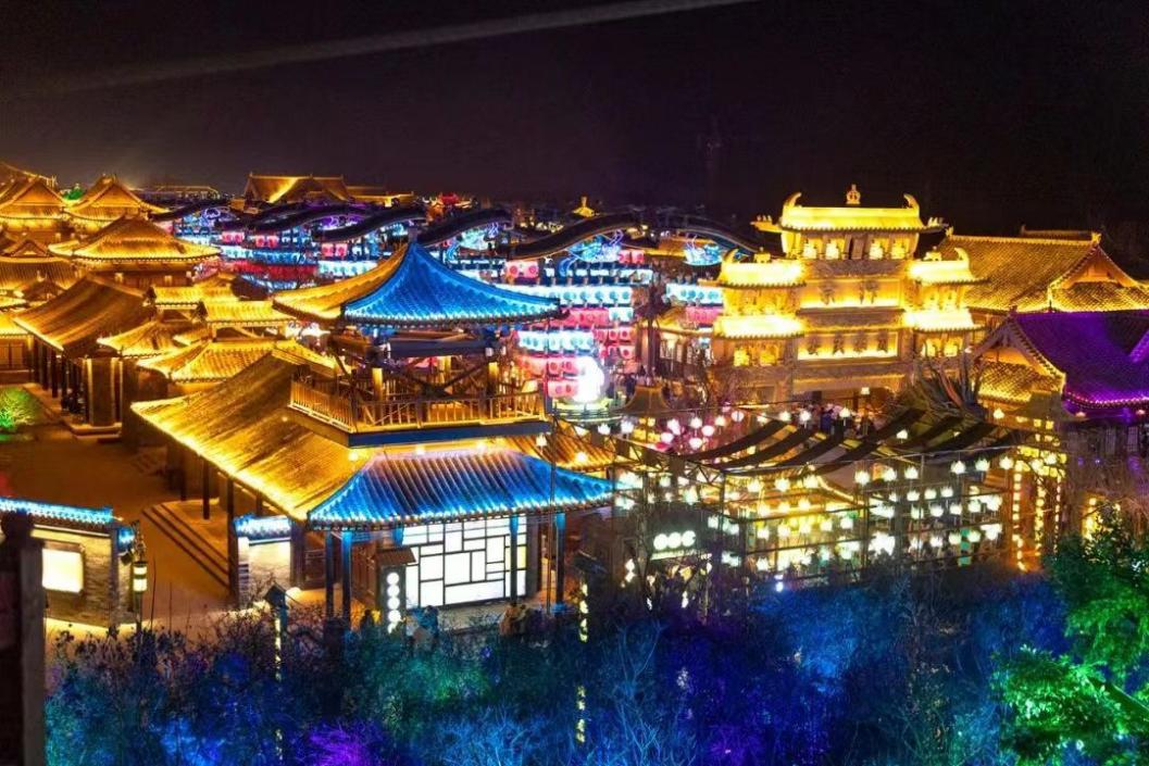 山东泰安东平县大宋不夜城暑期黄金季惊喜不断