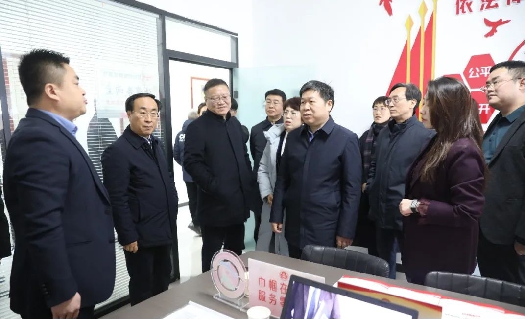 到复兴区万钍创业园调研统战工作,区委书记李少锋,区长李阳陪同参加