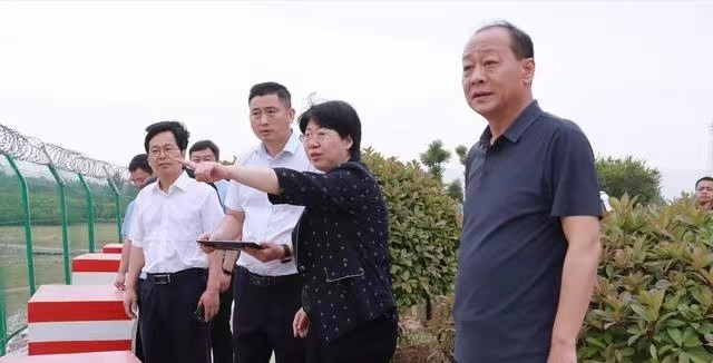 河南省平顶山市叶县县长文晓凡开展巡河及食品安全专项督导