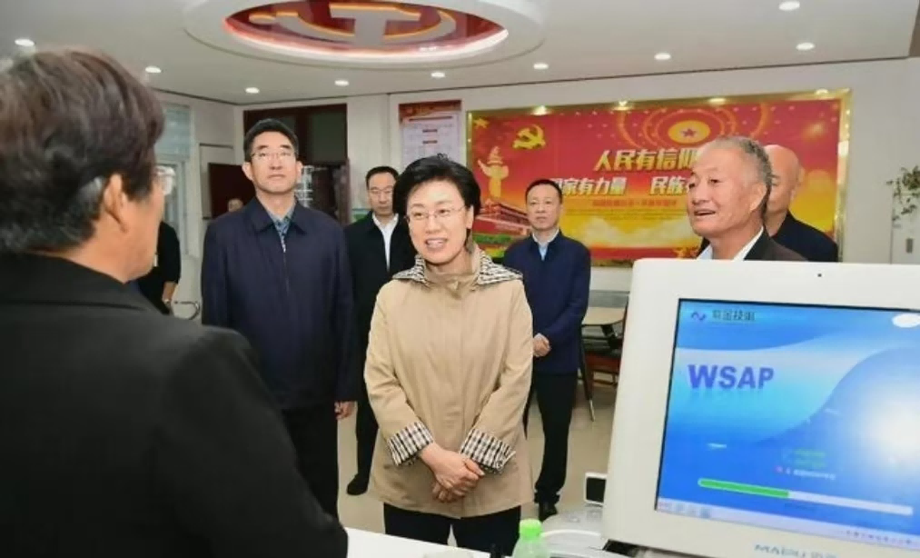 河南省平顶山市委书记陈向平到舞钢市调研