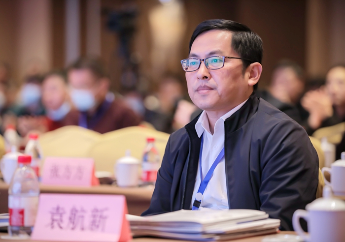 锐意进取谋发展实干担当争一流记资源劳模袁航新