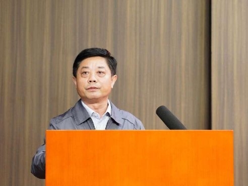 安庆市总工会把劳模工匠精神的大场 端上首位产业职工