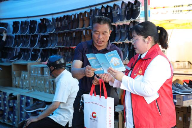 安徽省颍上农商银行积极开展金融知识"五进入"集中教育活动